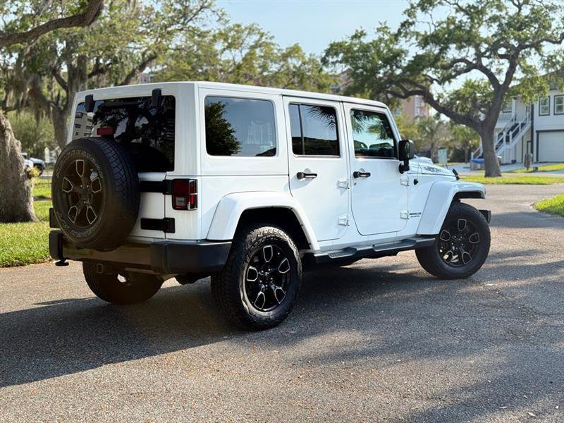 Used 2017 Jeep Wrangler Unlimited Sahara AWD/4WD image 5