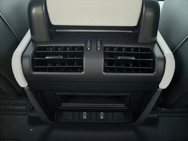 Used 2026 Land Rover Defender 110 S AWD/4WD image 18