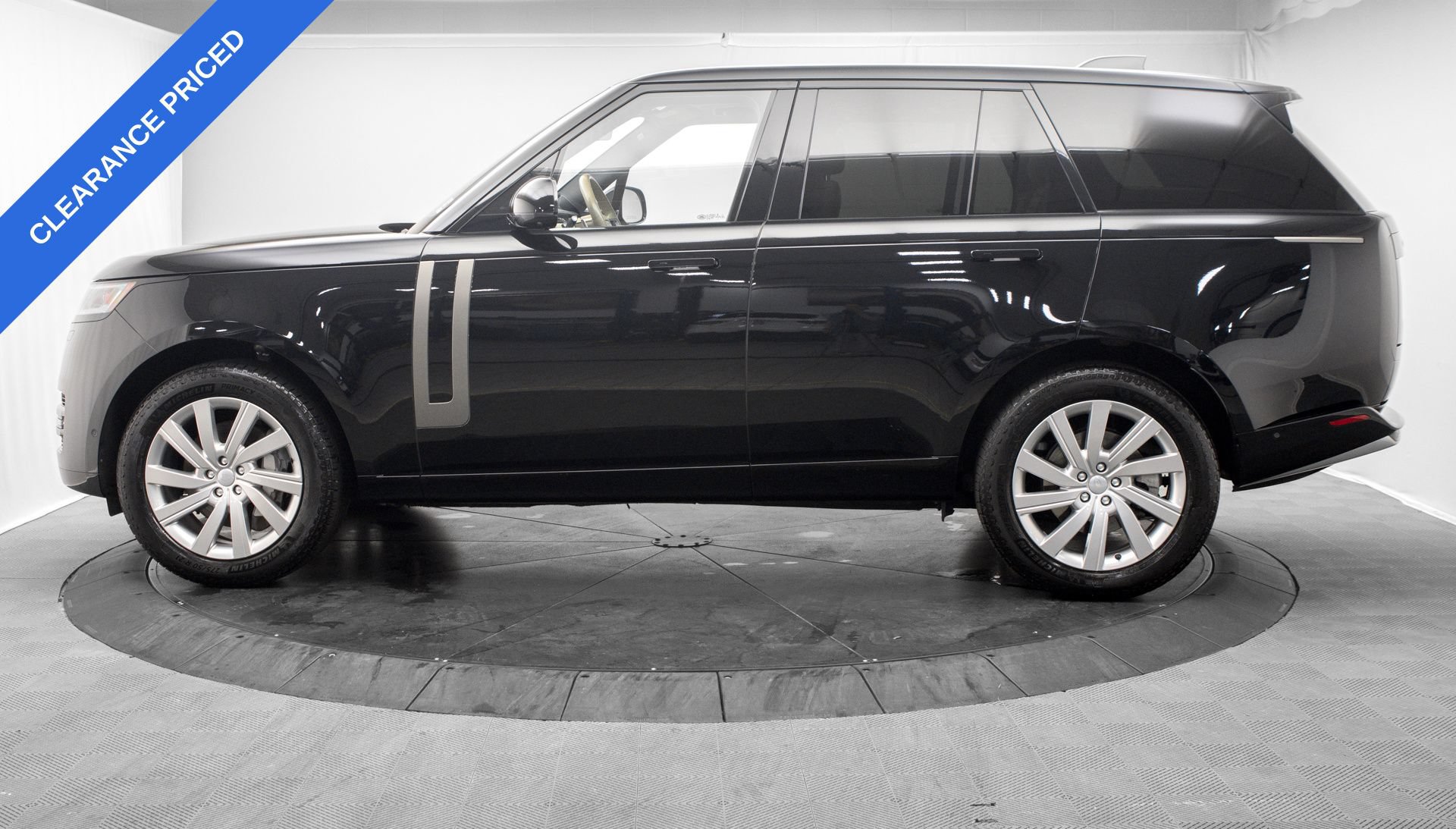 Used 2023 Land Rover Range Rover SE AWD/4WD image 6