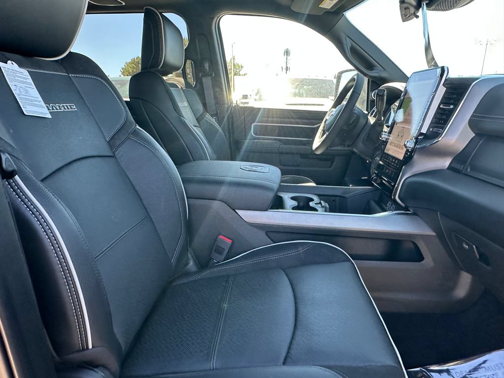 New 2026 RAM 2500 Laramie AWD/4WD image 14