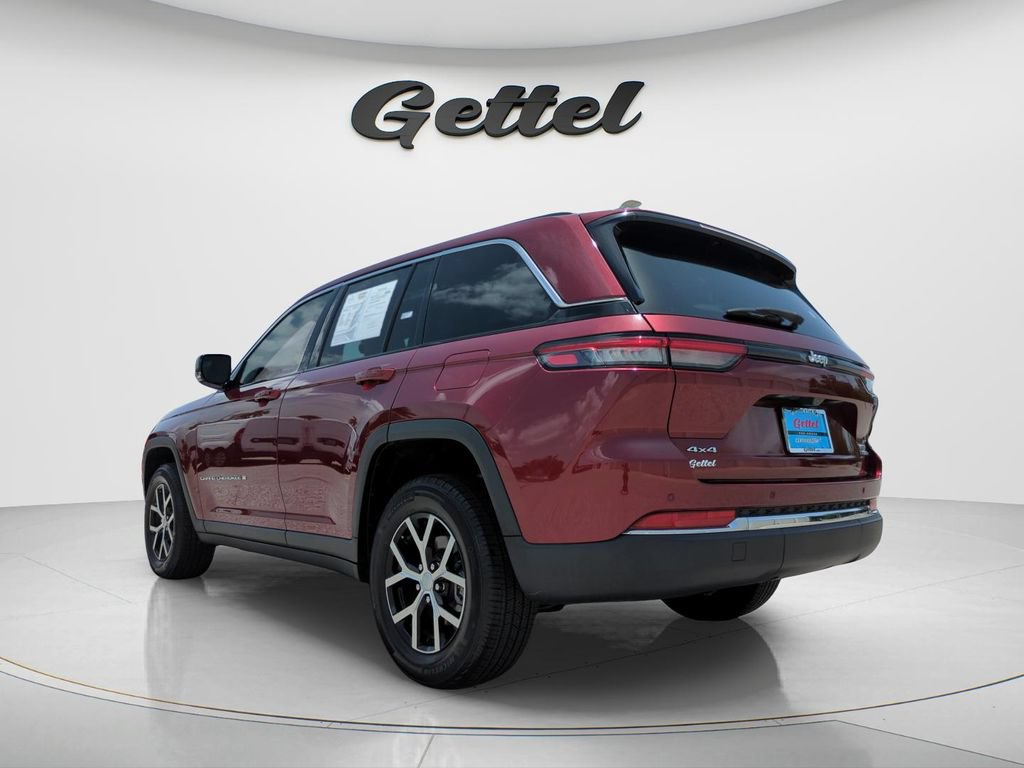 Used 2023 Jeep Grand Cherokee Limited AWD/4WD image 7