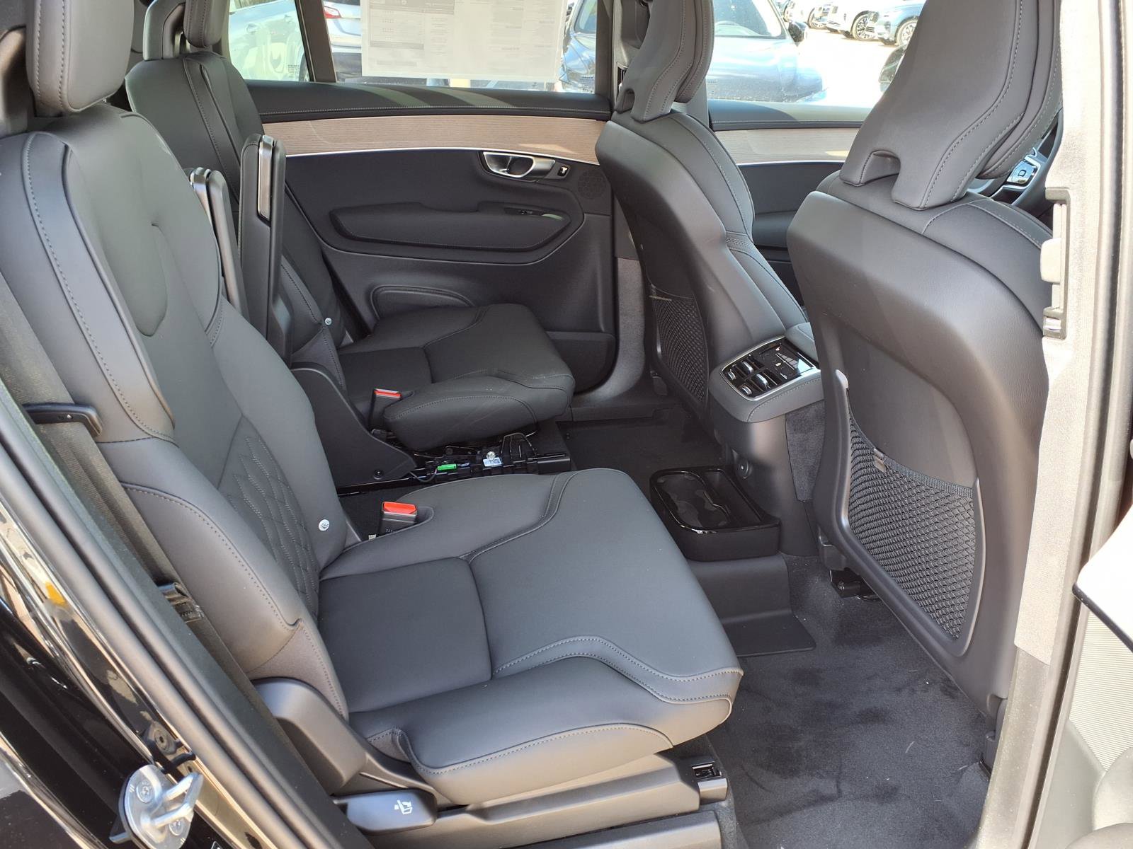 New 2026 Volvo XC90 B6 Plus w/ Protection Package Premier image 10