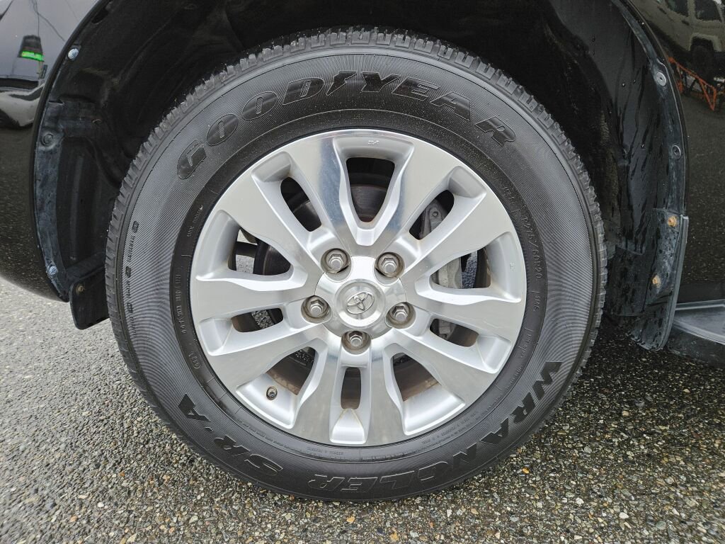 Used 2012 Toyota Sequoia Platinum image 16