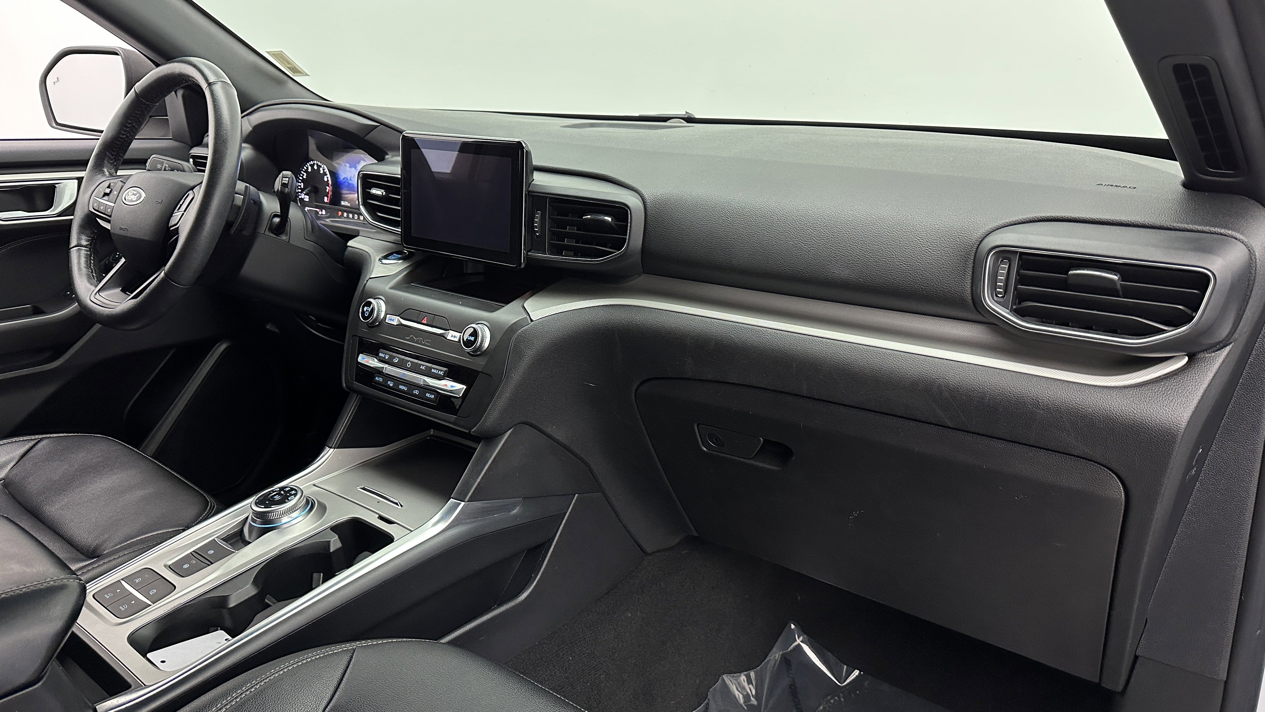 Used 2020 Ford Explorer XLT w/ Equipment Group 202A image 37