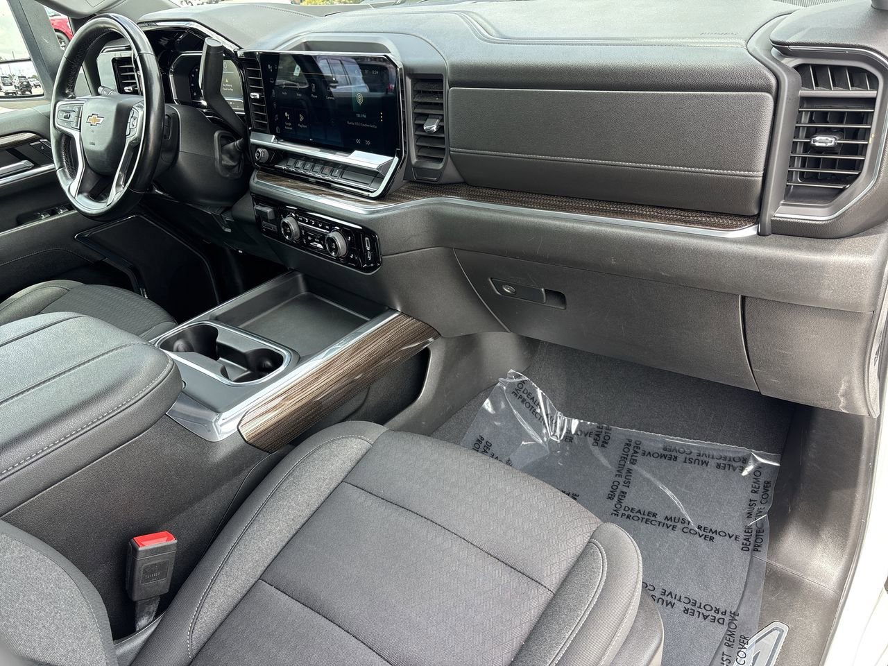 Used 2024 Chevrolet Silverado 2500 LT w/ Convenience Package image 10