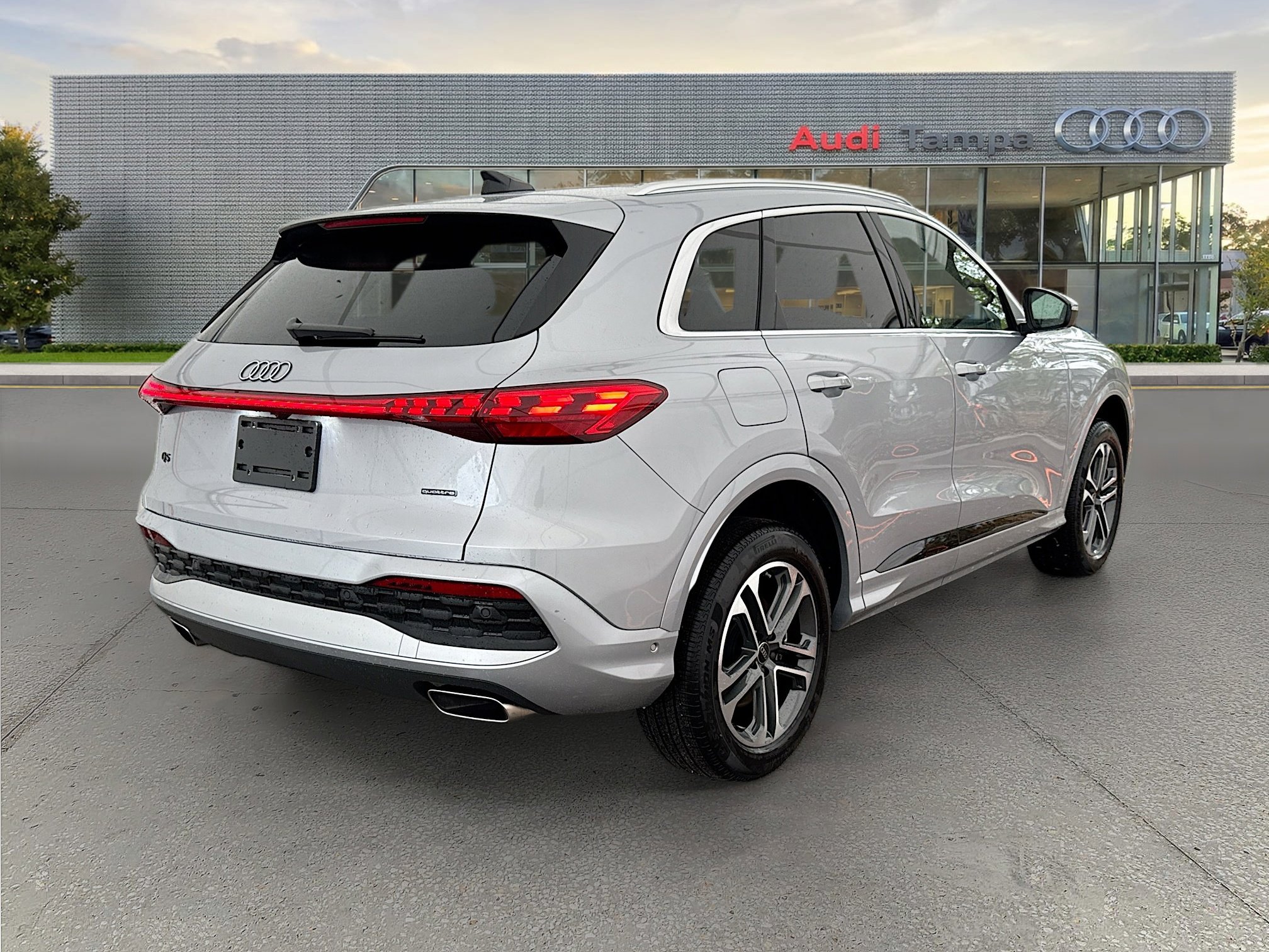 New 2025 Audi Q5 Premium image 3