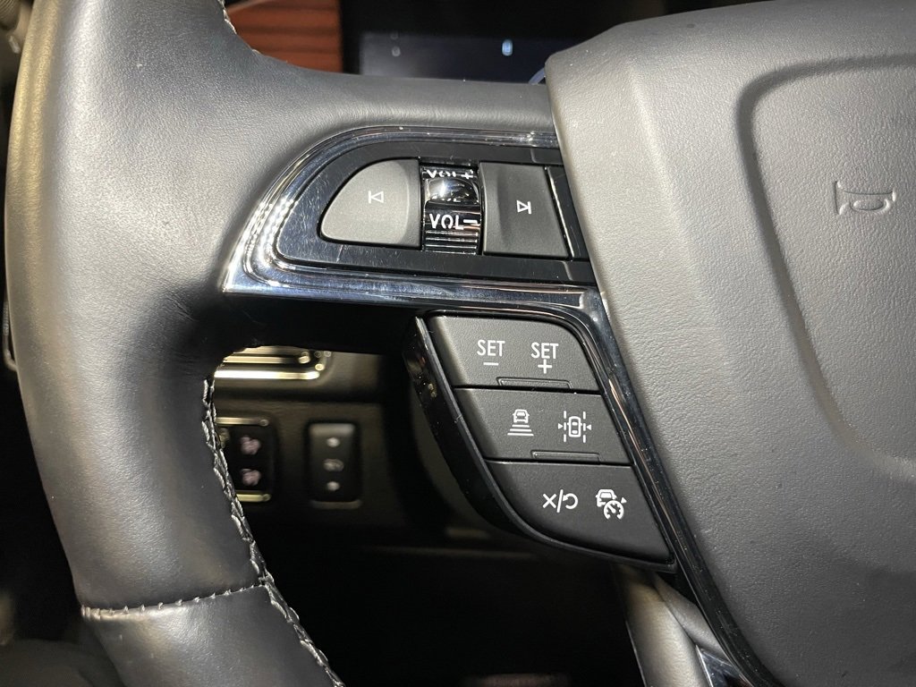 Used 2024 Lincoln Navigator Reserve image 19