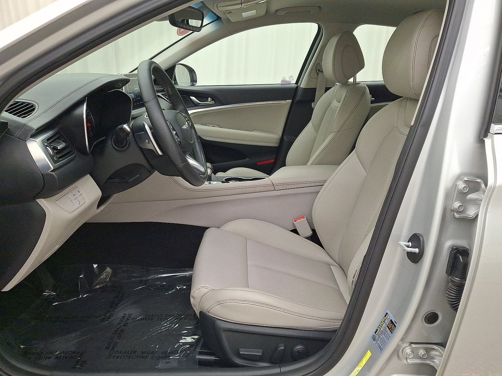 Used 2019 Genesis G70 2.0T Advanced RWD image 3