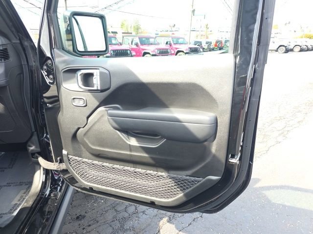 Used 2025 Jeep Wrangler Unlimited Rubicon 4xe w/ Safety Group image 47