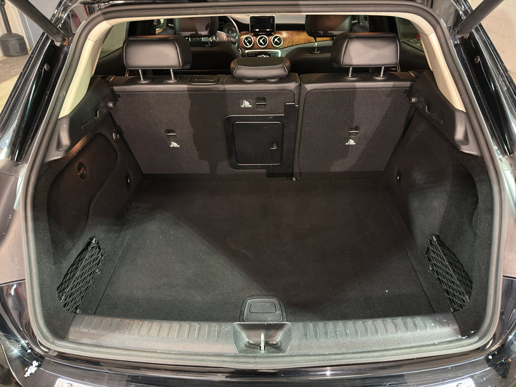 Used 2015 Mercedes-Benz GLA 250 4MATIC image 31