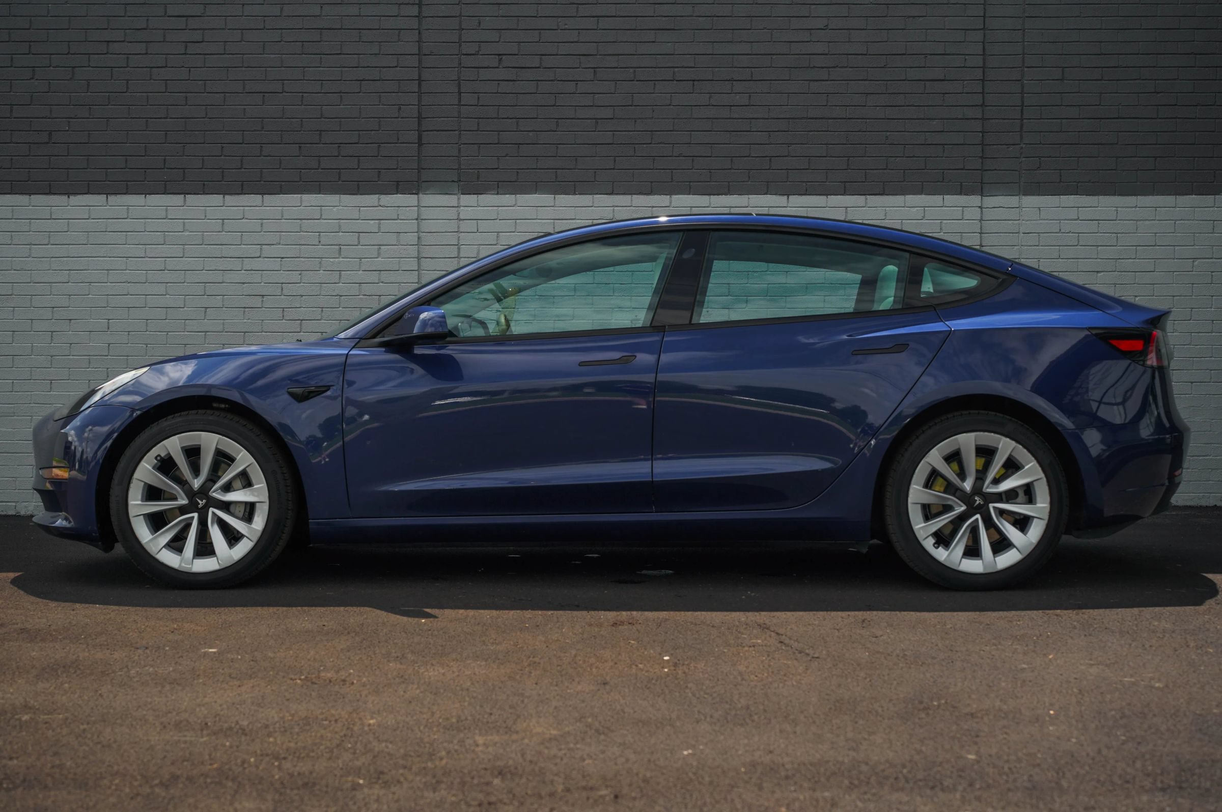 Used 2023 Tesla Model 3 Standard Range RWD image 8
