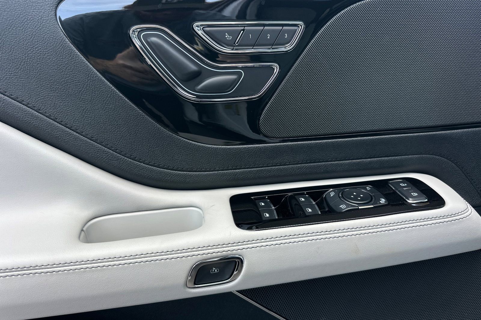 New 2026 Lincoln Aviator 2WD image 10