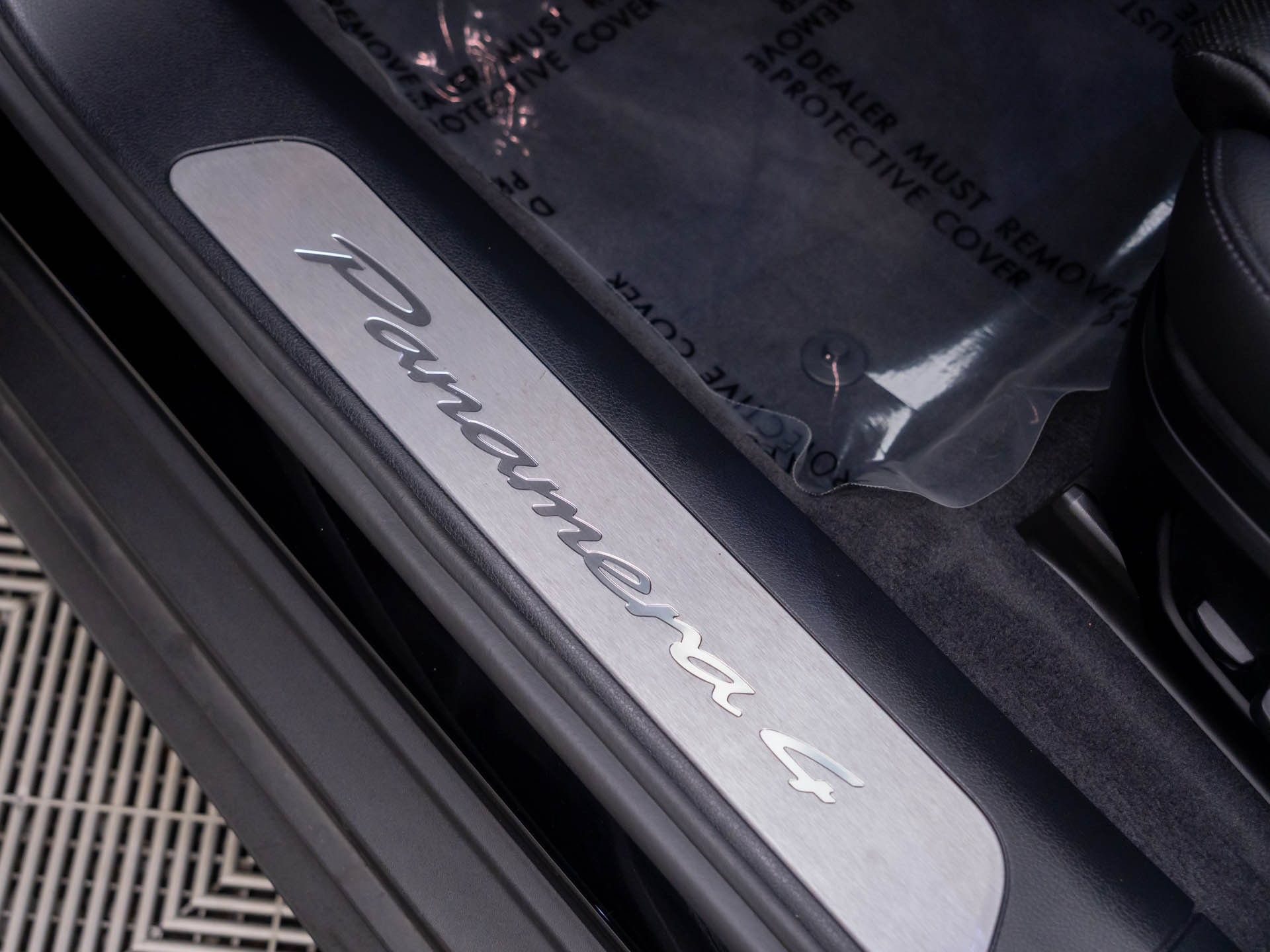 Certified 2025 Porsche Panamera 4 AWD/4WD image 16