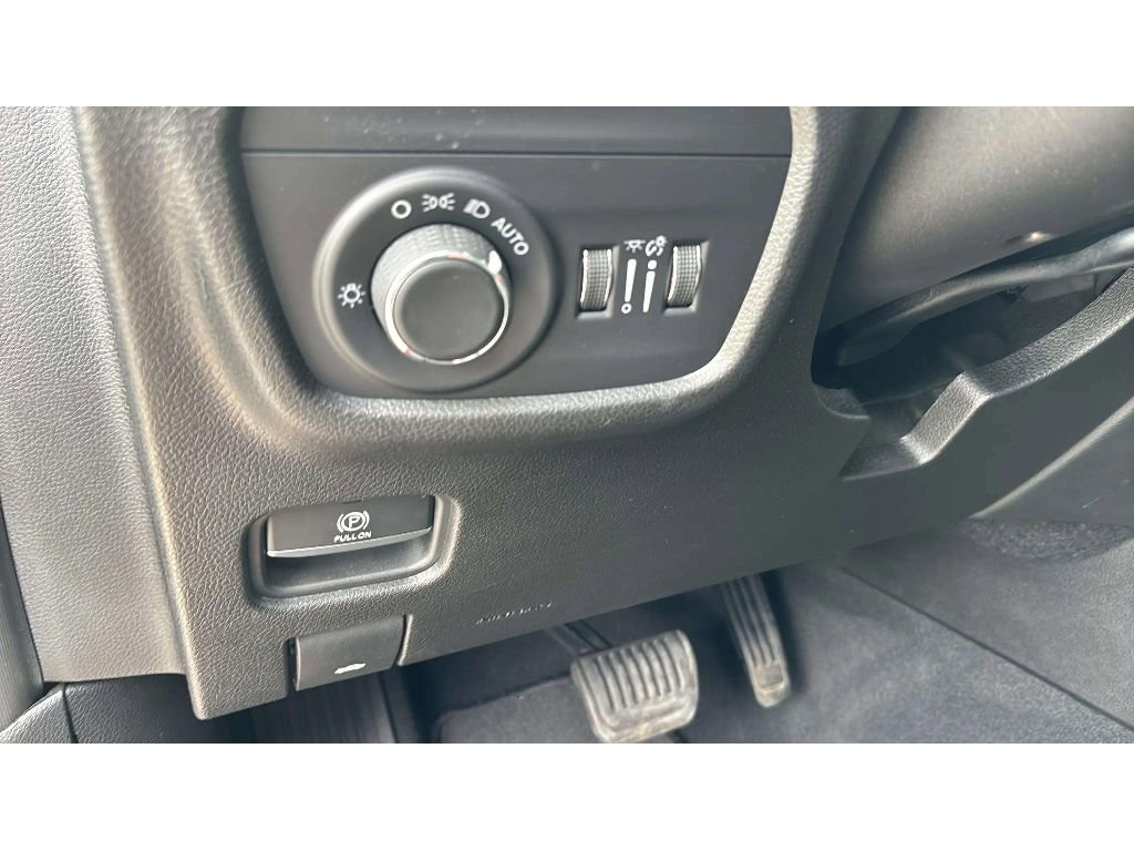 Used 2023 Jeep Grand Cherokee Altitude image 19