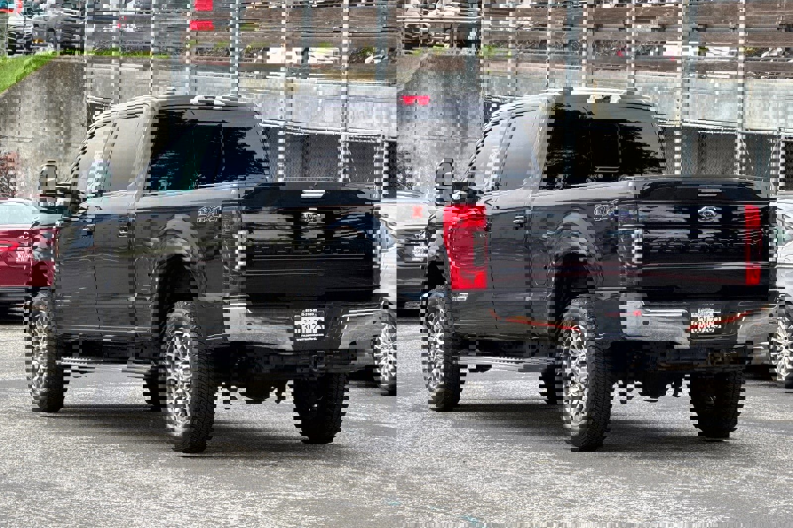 Used 2020 Ford F250 Lariat w/ Lariat Value Package image 6