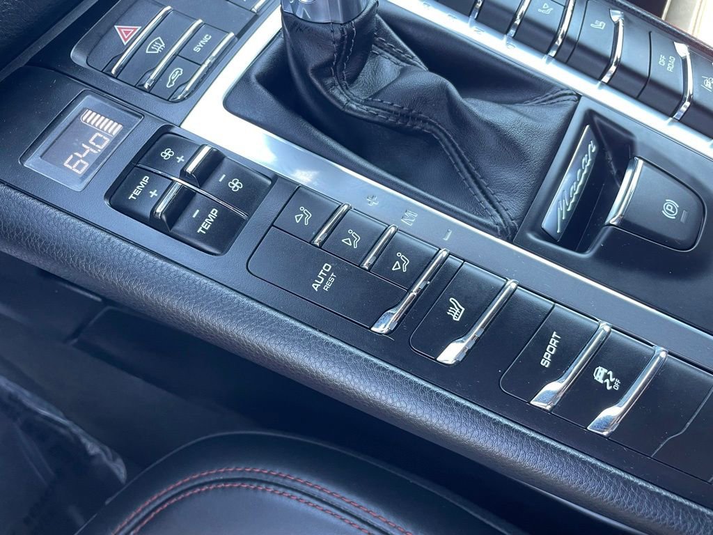 Used 2017 Porsche Macan AWD/4WD image 28