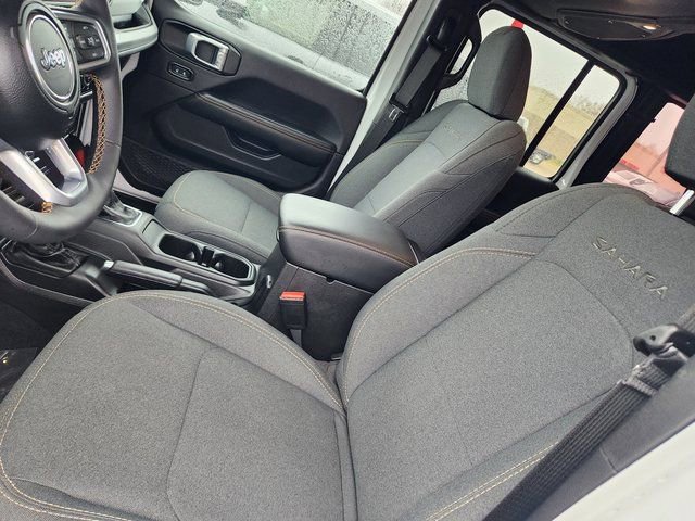 Used 2024 Jeep Wrangler Unlimited Sahara AWD/4WD image 11