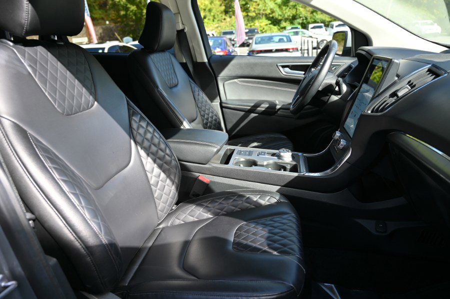 Used 2024 Ford Edge Titanium image 20