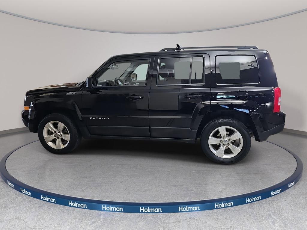 Used 2014 Jeep Patriot Latitude AWD/4WD image 9
