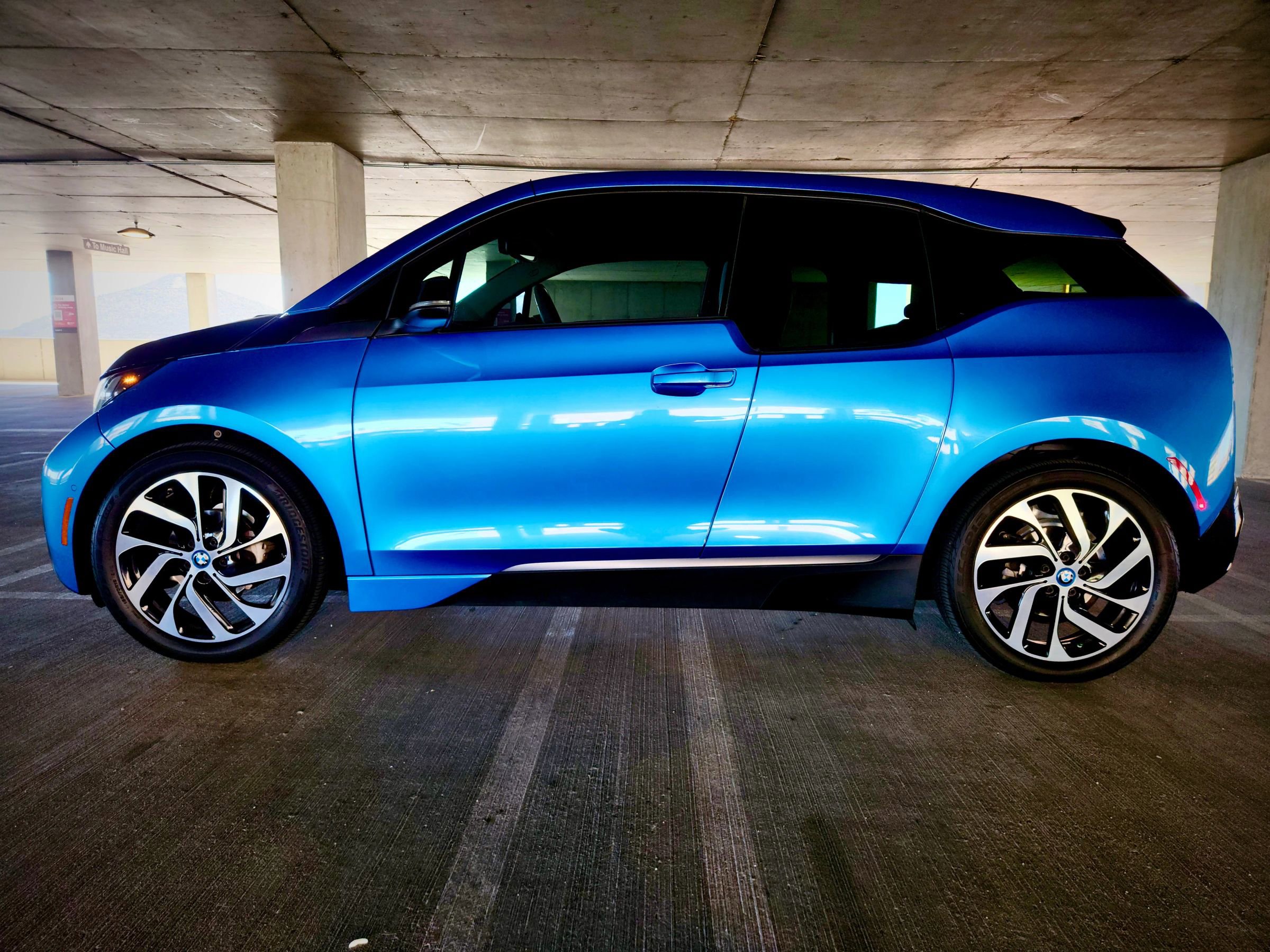 Used 2017 BMW i3 w/ Range Extender image 3