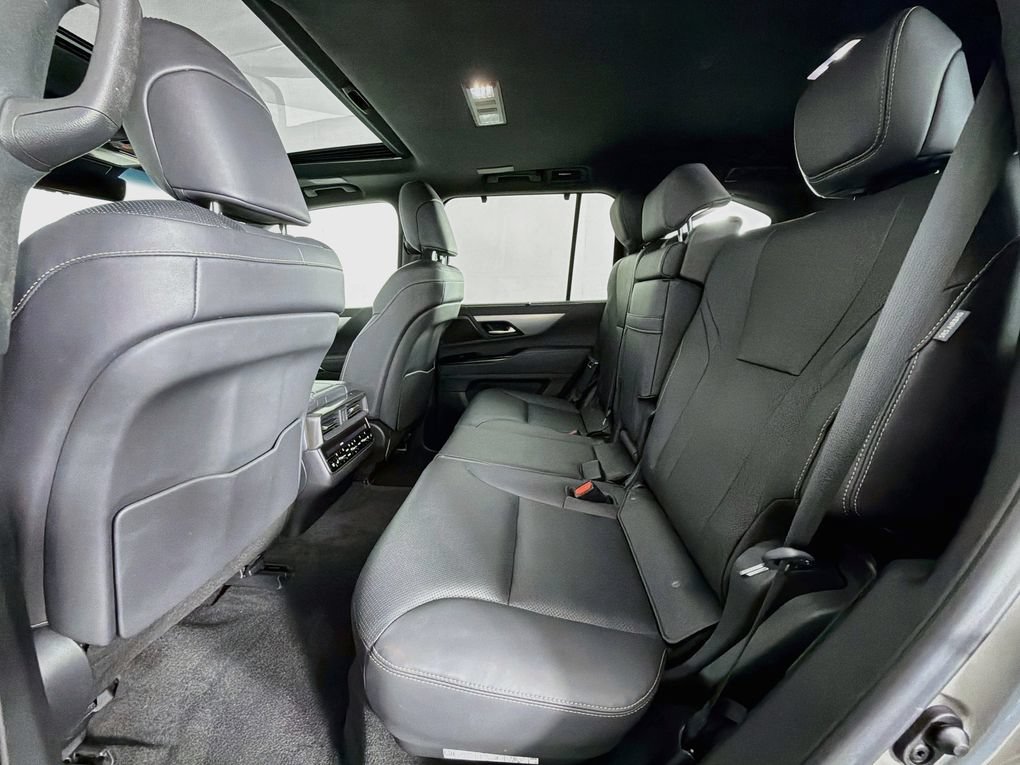 Used 2023 Lexus LX 600 F Sport w/ Accessory Package (Z1) AWD/4WD image 37