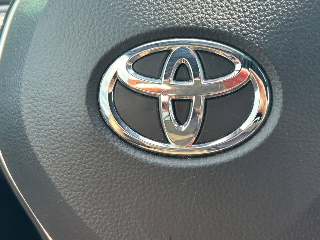 Used 2024 Toyota Corolla SE FWD image 33
