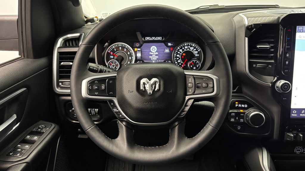 Used 2025 RAM 1500 Big Horn AWD/4WD image 32