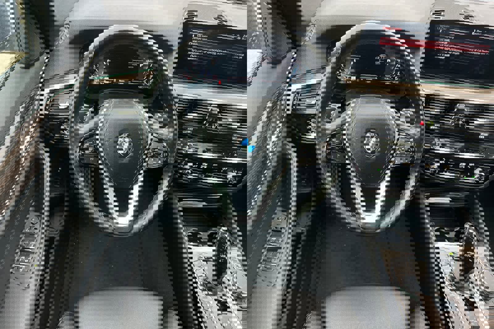 Used 2020 BMW 530e w/ Convenience Package image 14