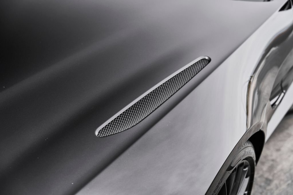 Used 2023 Aston Martin V8 Vantage Coupe RWD image 8