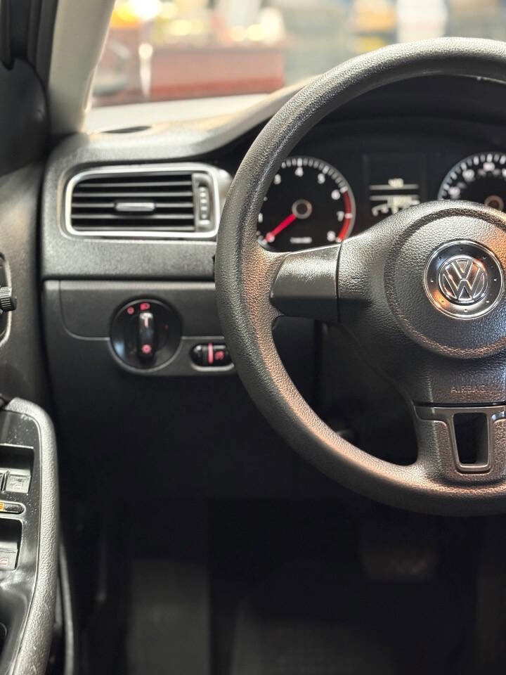 Used 2014 Volkswagen Jetta SE FWD image 10