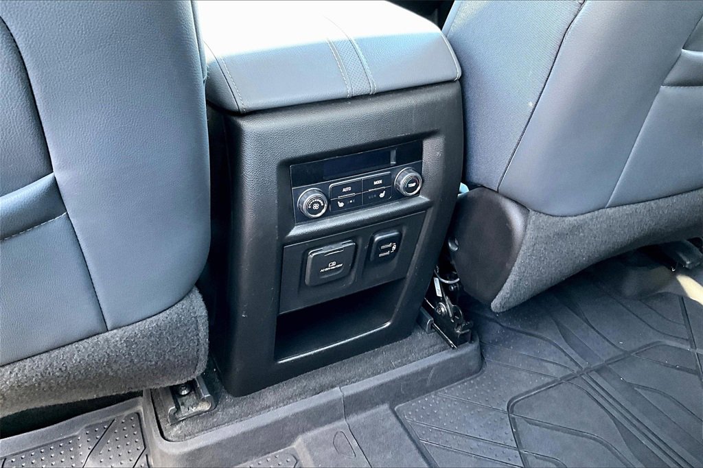 Used 2018 Chevrolet Traverse Premier image 10