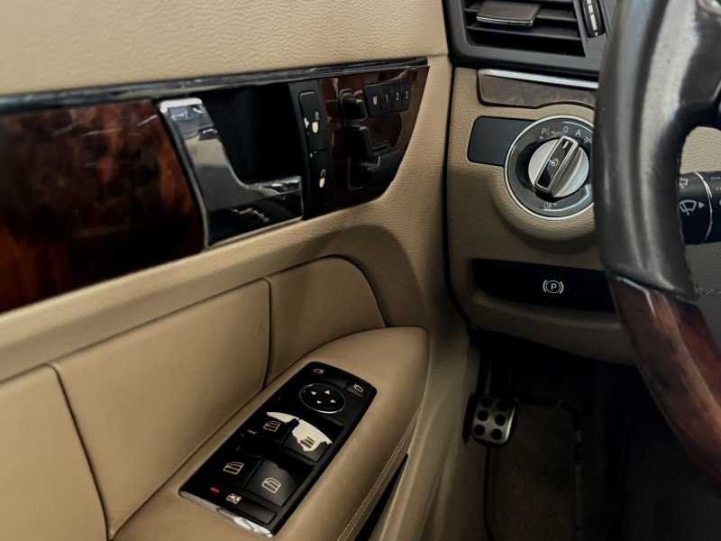 Used 2010 Mercedes-Benz E 550 Coupe image 12
