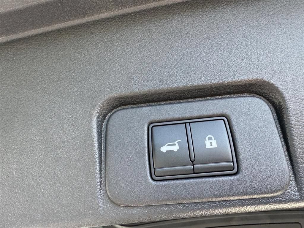 Certified 2021 Nissan Rogue Platinum FWD image 11