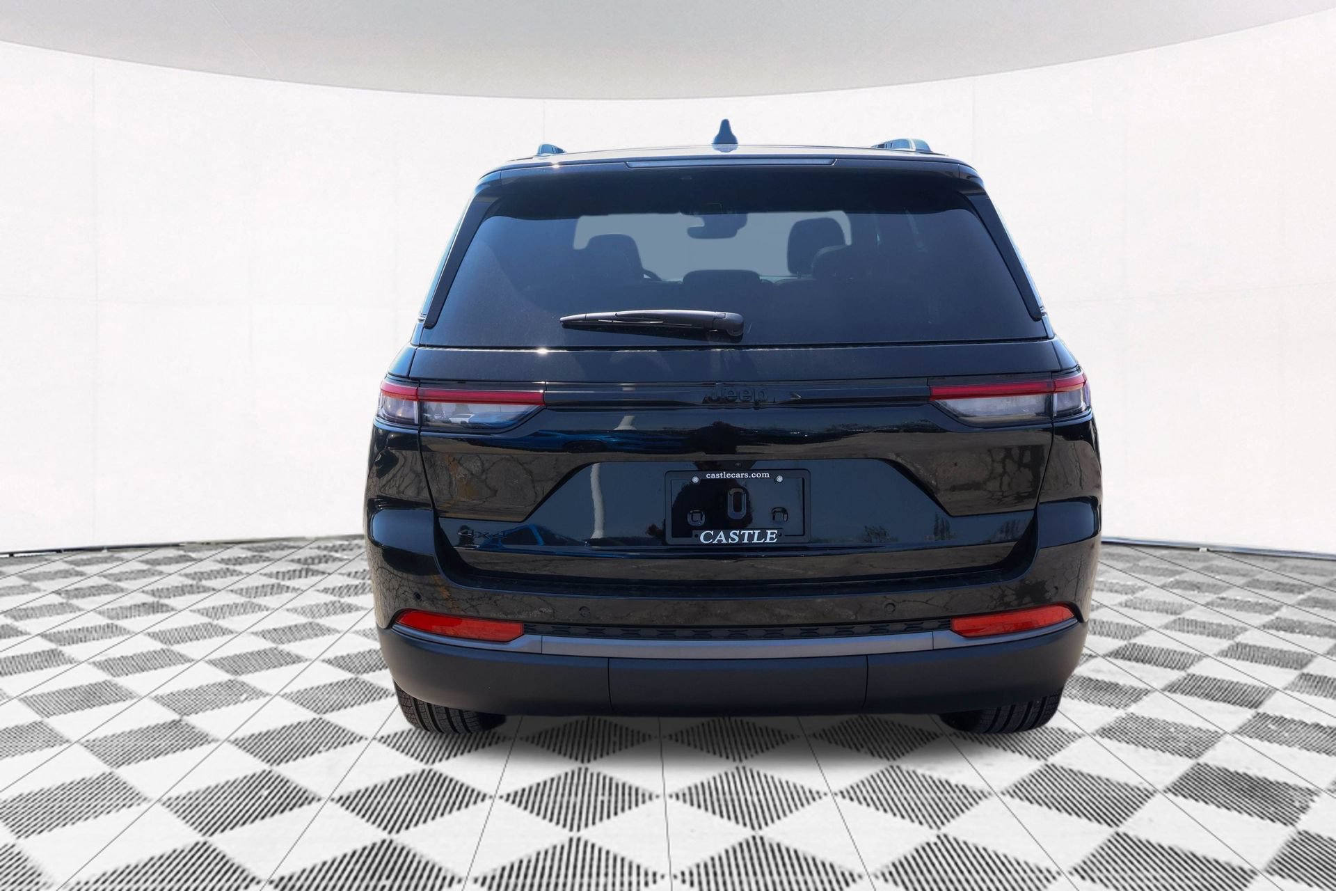 New 2027 Jeep Grand Cherokee Limited AWD/4WD image 13