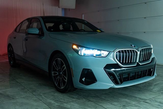 Used 2026 BMW 530i xDrive image 39