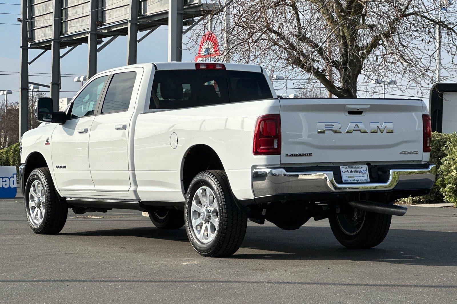 New 2026 RAM 3500 Laramie AWD/4WD image 5
