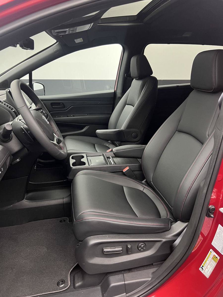 New 2027 Honda Odyssey Sport-L image 4