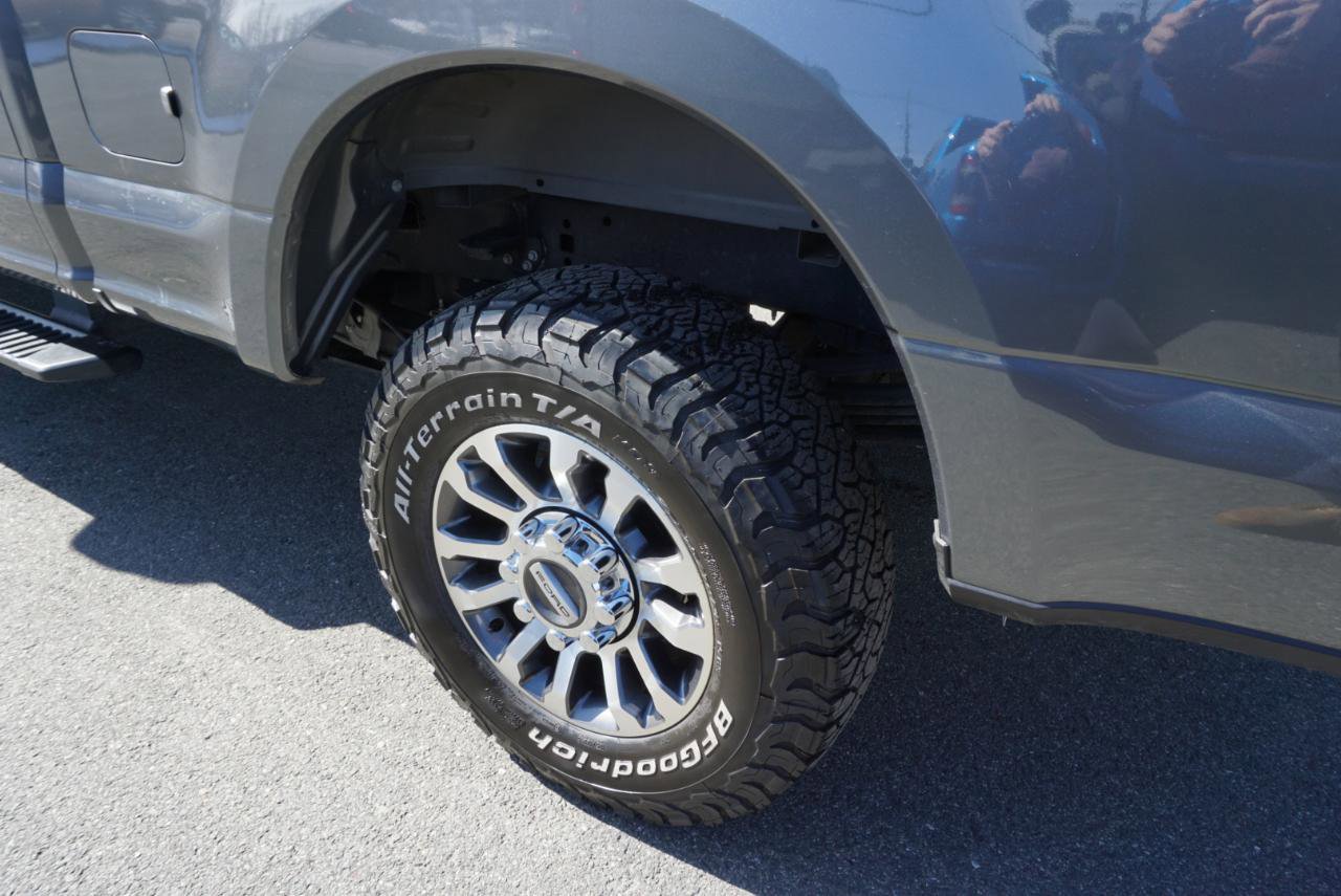 Used 2022 Ford F350 Lariat image 10