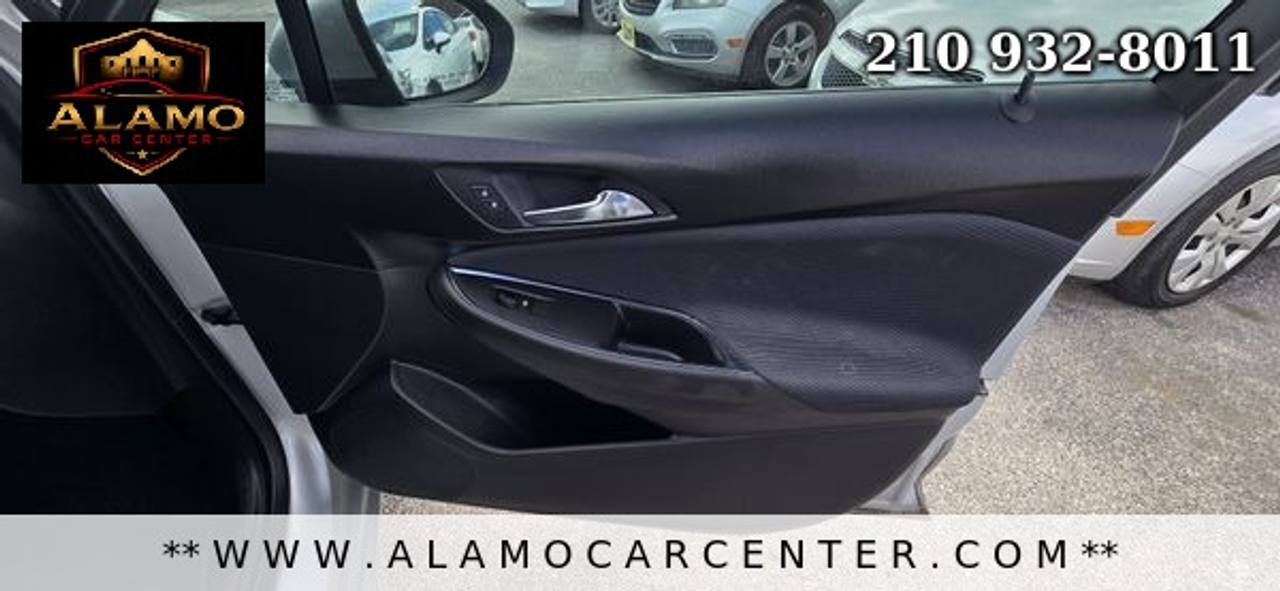 Used 2018 Chevrolet Cruze LS FWD image 17