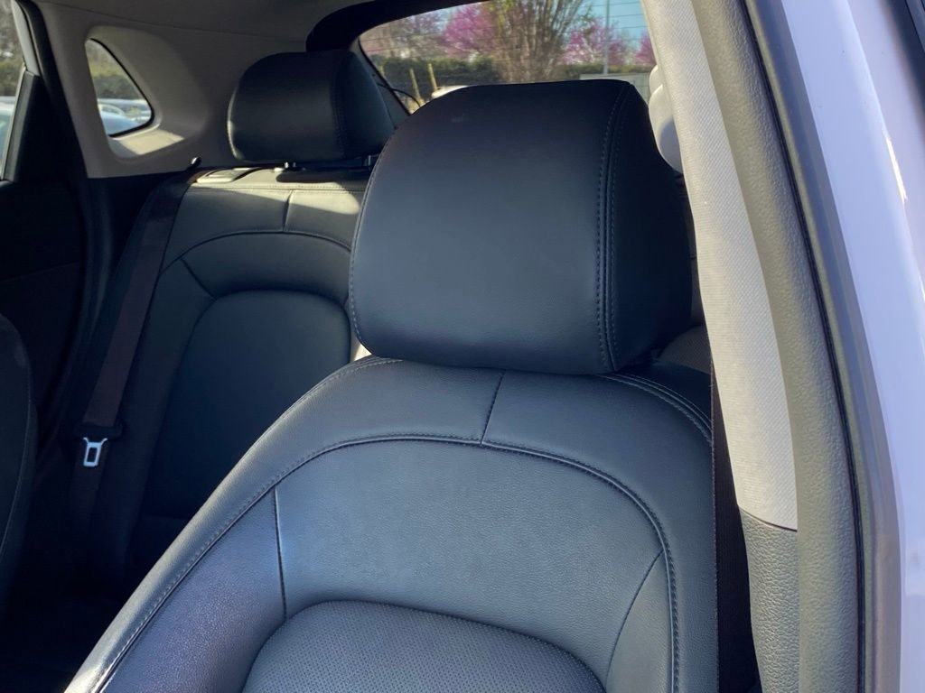 Used 2022 Hyundai Kona Limited image 25