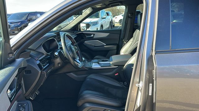 Used 2023 Acura MDX A-Spec image 9