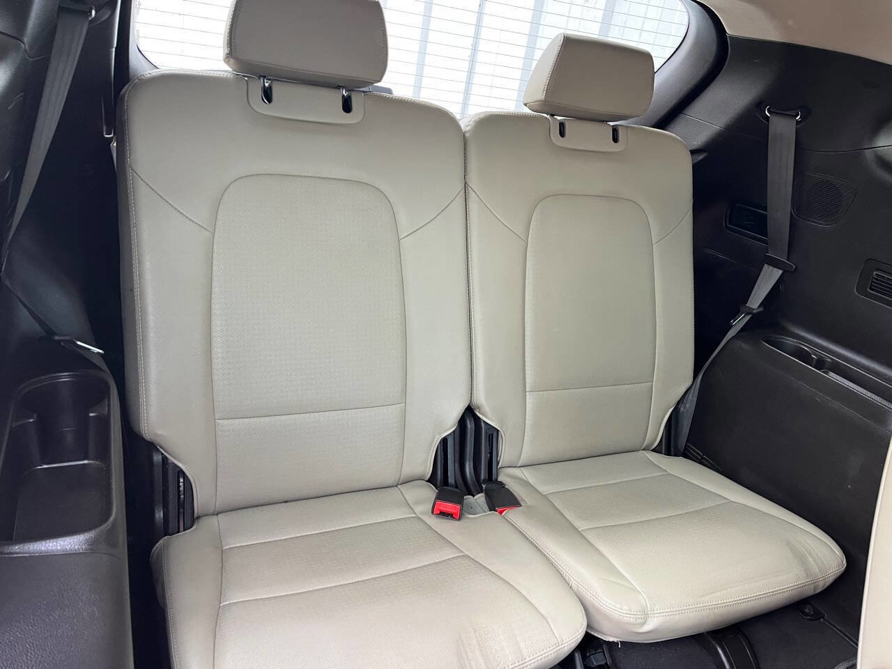 Used 2014 Hyundai Santa Fe Limited w/ Ultimate Package 07 image 24