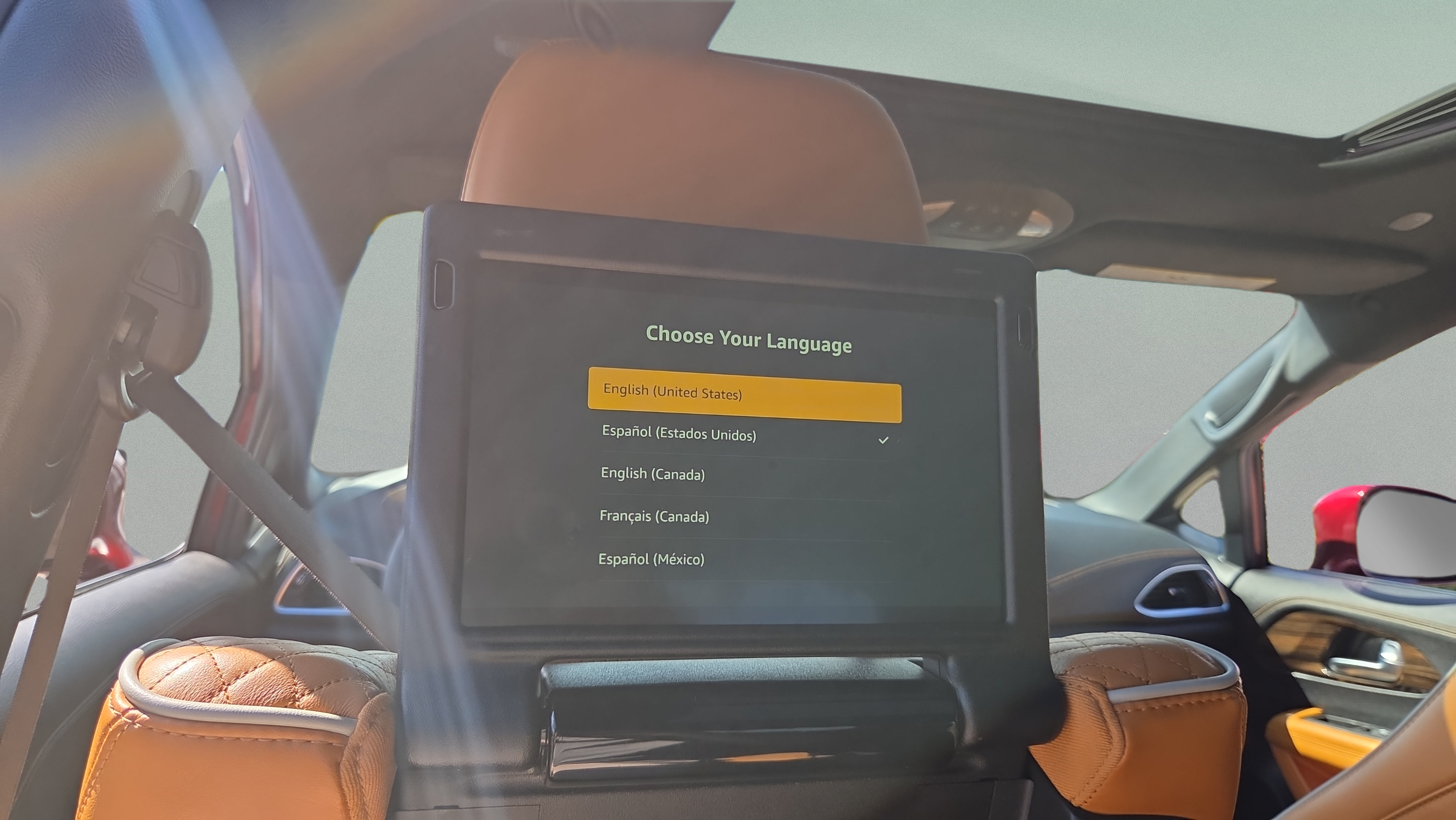 Used 2022 Chrysler Pacifica Pinnacle FWD image 16