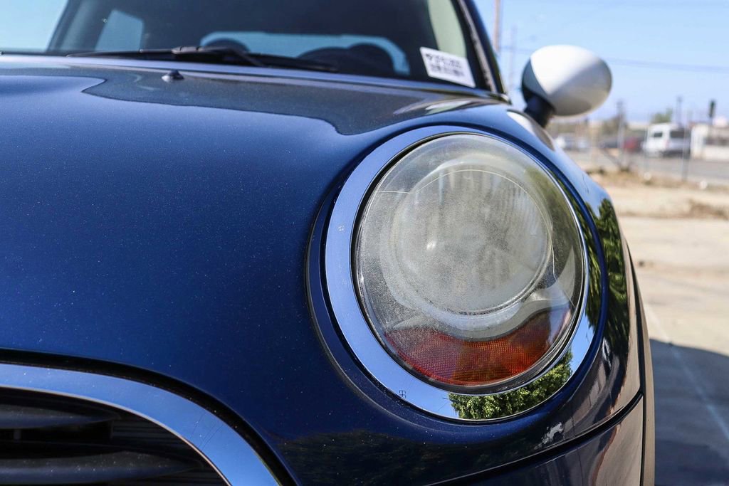 Used 2017 MINI Cooper 2-Door Hardtop FWD image 9