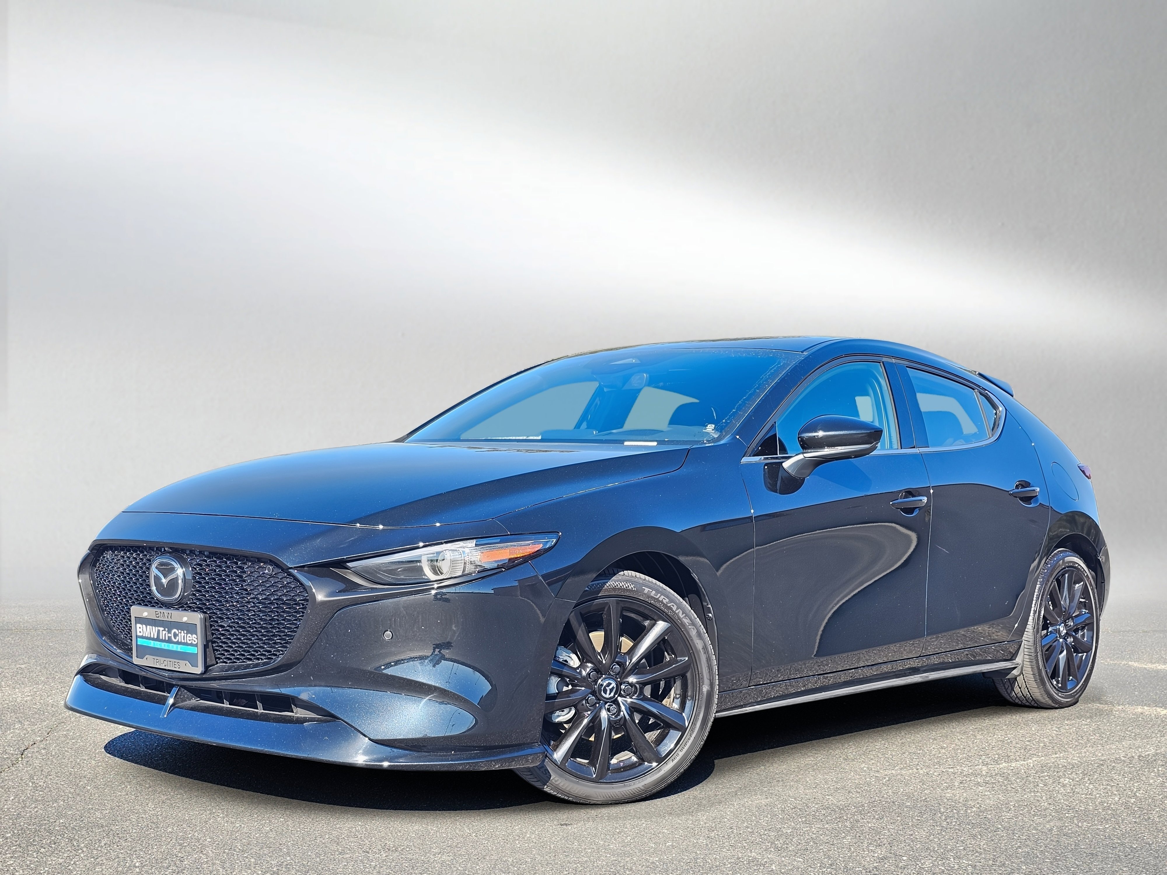 Used 2025 MAZDA MAZDA3 Hatchback w/Premium Plus Pkg image 1