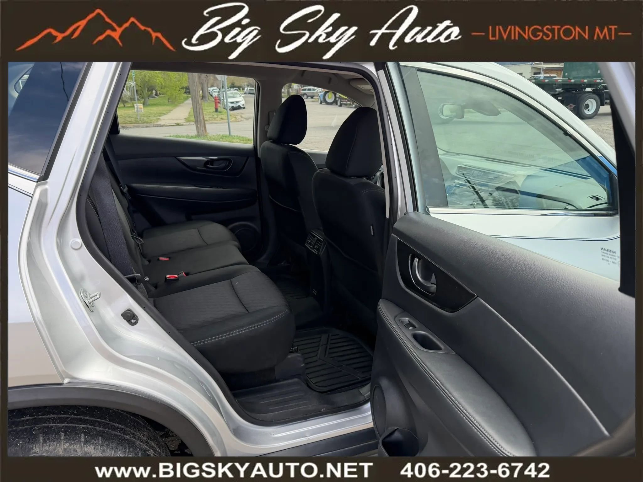 Used 2019 Nissan Rogue S AWD/4WD image 21