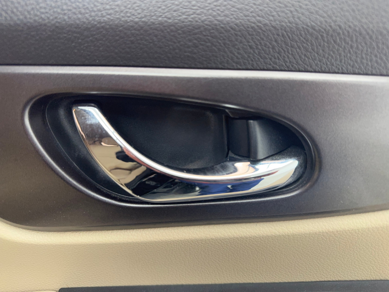 Used 2015 Nissan Rogue S FWD image 41