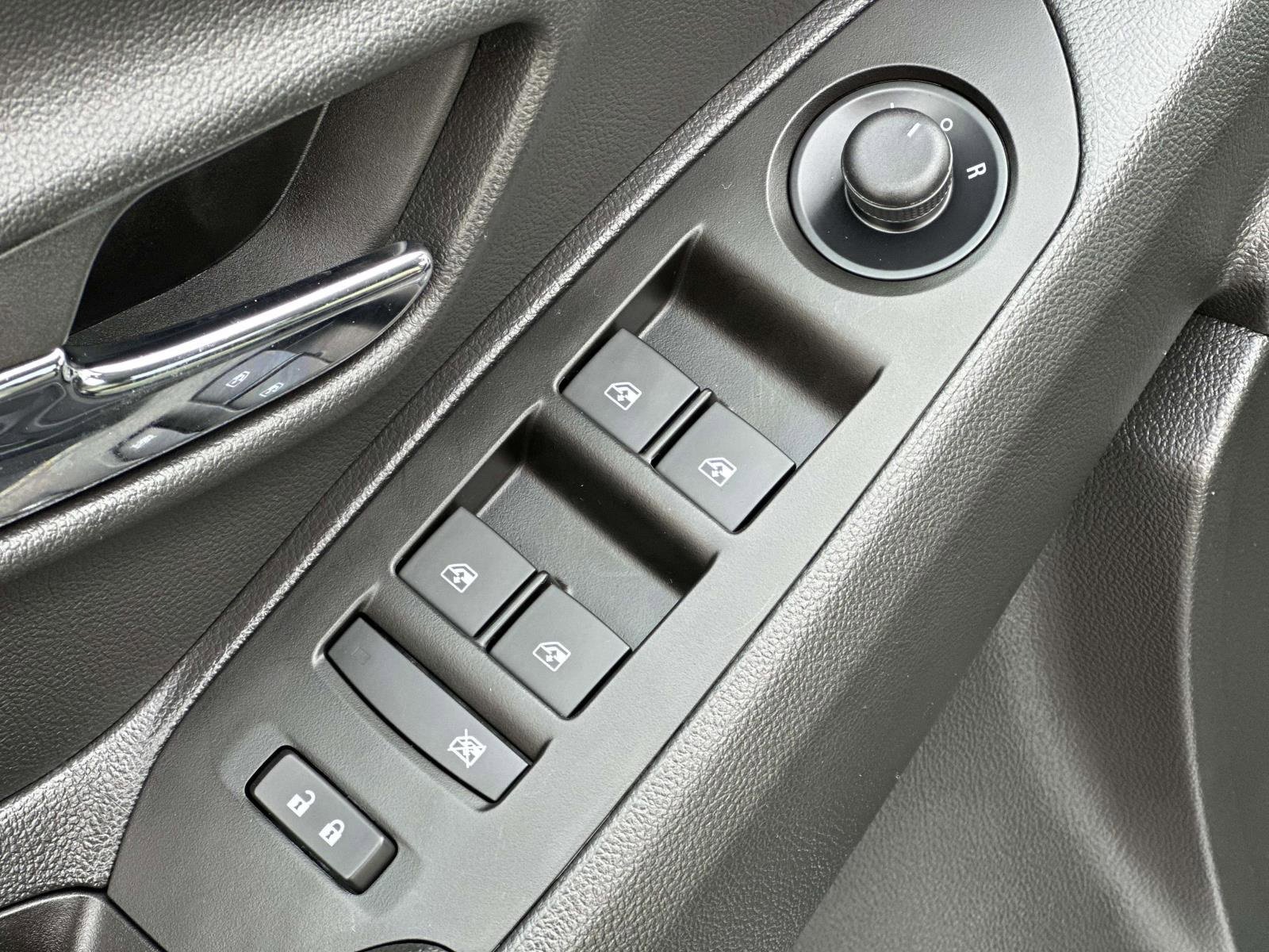 Used 2022 Chevrolet Trax LS w/ Tint and Cruise Package image 21