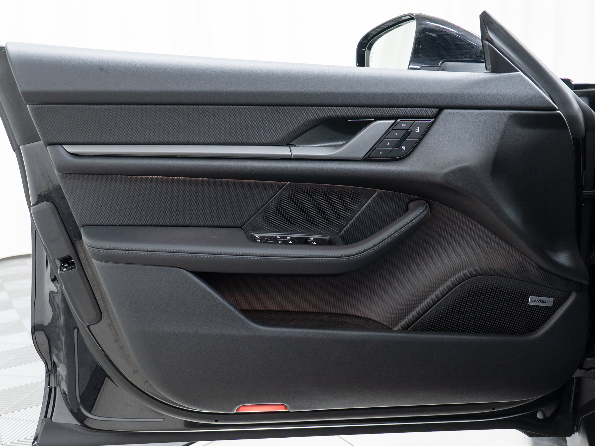New 2026 Porsche Taycan 4S AWD/4WD image 14