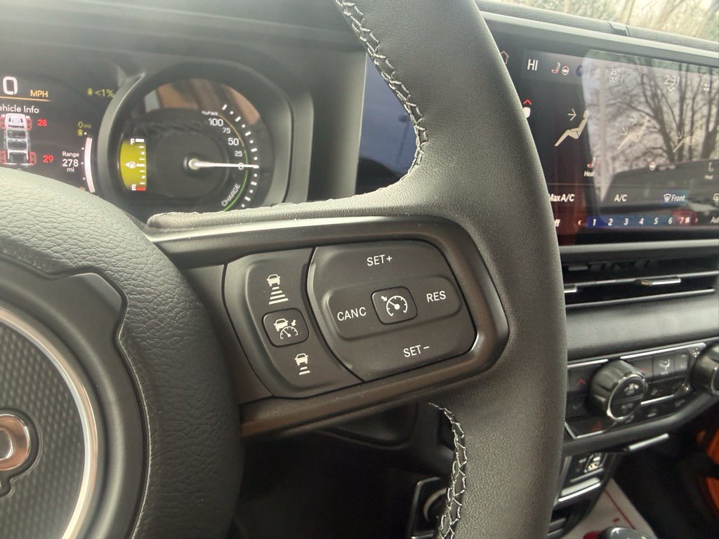 Used 2025 Jeep Wrangler Unlimited Sport S 4xe w/ Convenience Group AWD/4WD image 17